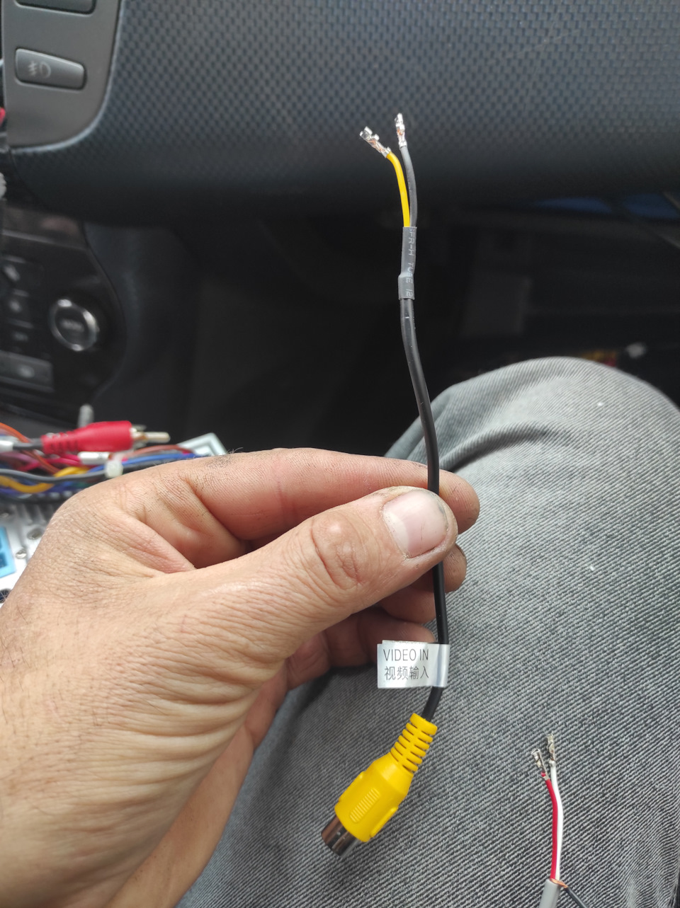 лада гранта провода на динамики. какие провода на передние динамики. какие провода на передние динамики. схема подключения магнитолы в автомобиле 1дин. Lada kalina универсал динамики.