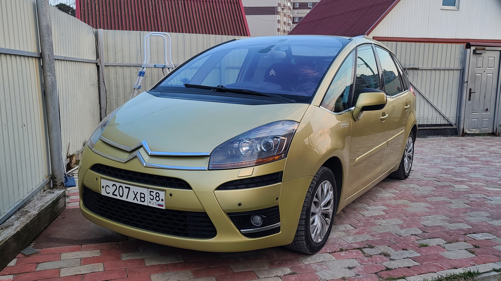 Citroen C4 Picasso (1G) 2.0 бензиновый 2008 | ☆золотой Жучок☆ на DRIVE2