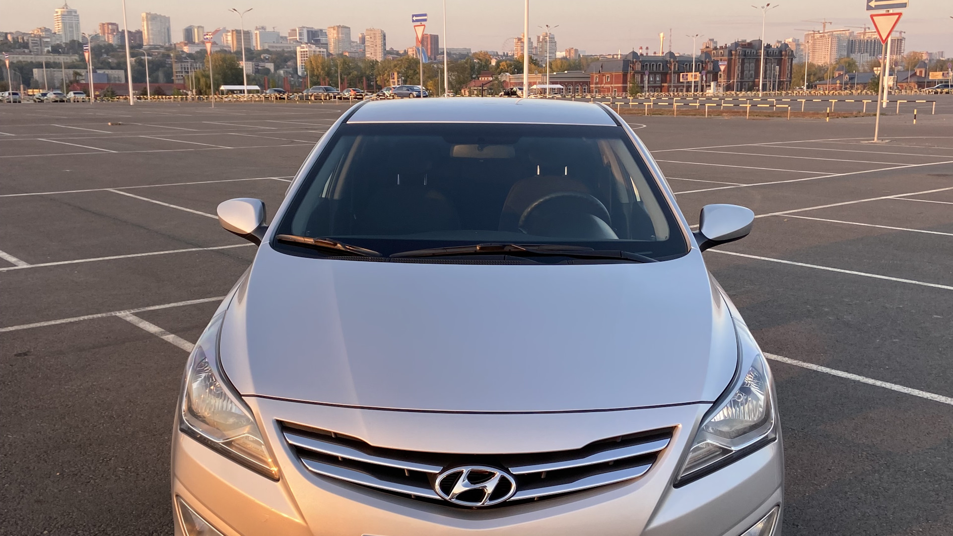 Hyundai Solaris 1.6 бензиновый 2015 | на DRIVE2