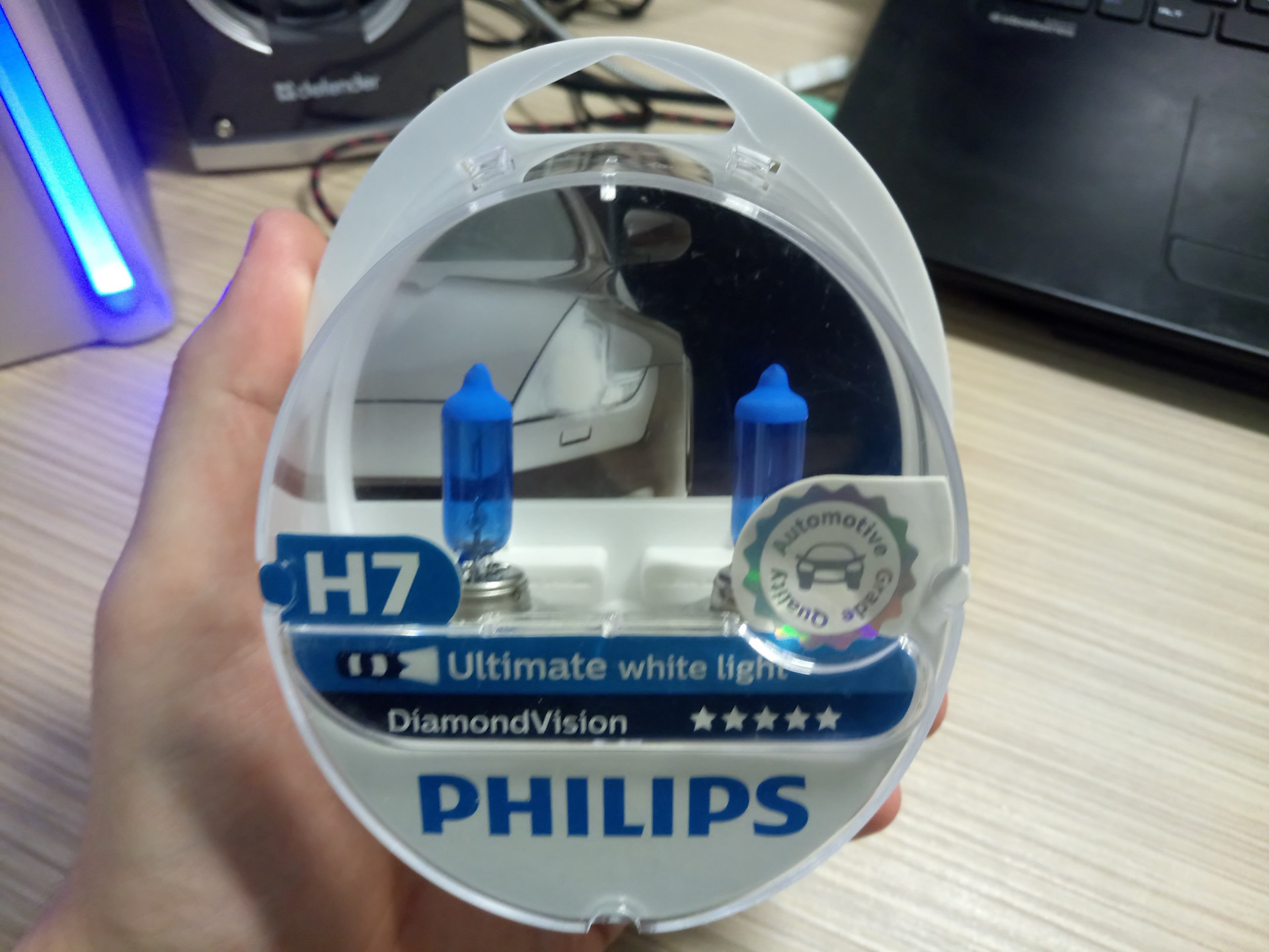 Лампы филипс ближний свет. 12972dvs2. Philips Ultimate White Light h7 Diamond Vision. 12972dv2. Philips 9005dvs2.