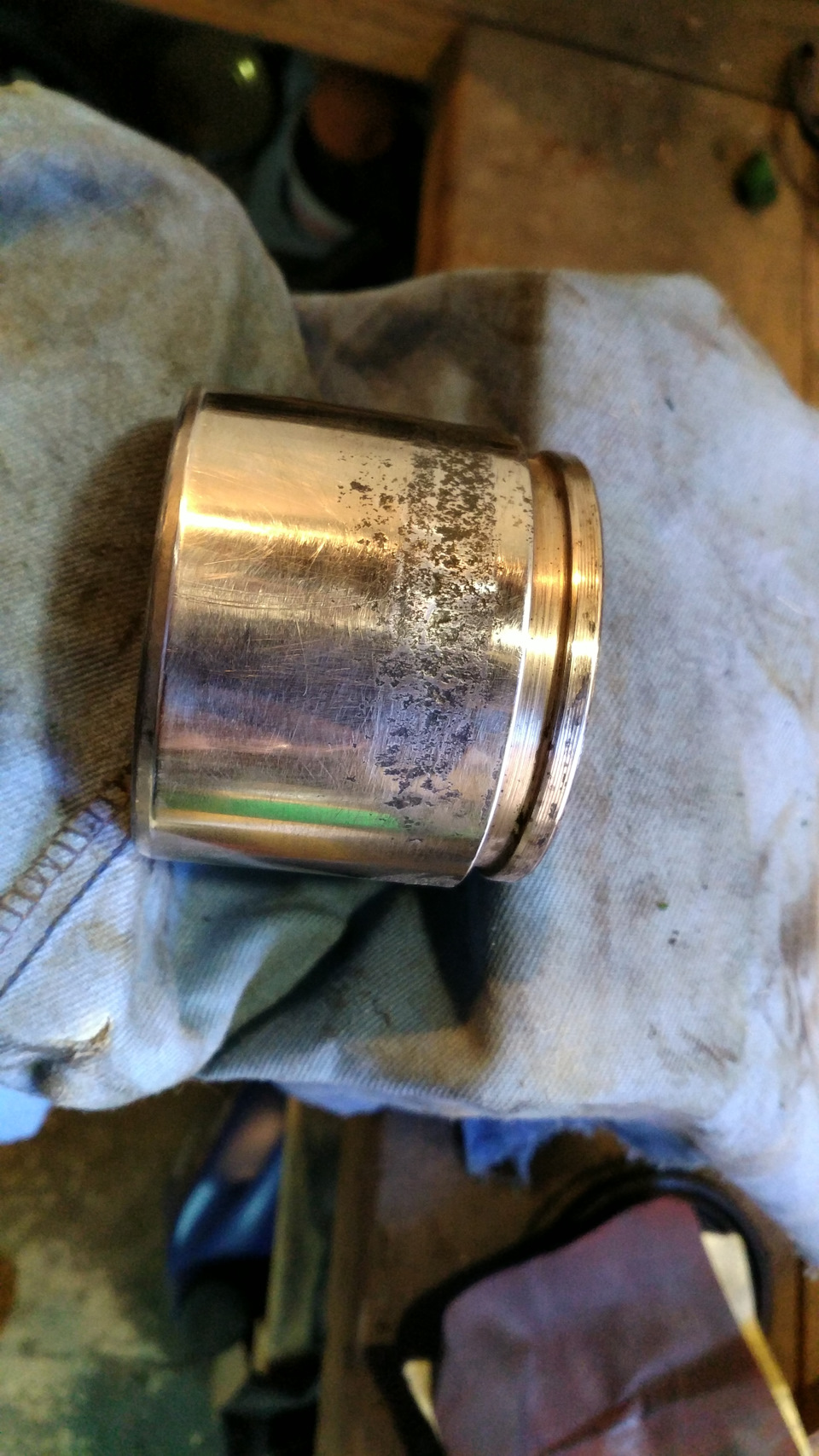 Клинит передний суппорт. Первая неприятность. — Lexus IS II, 2,5 л ...