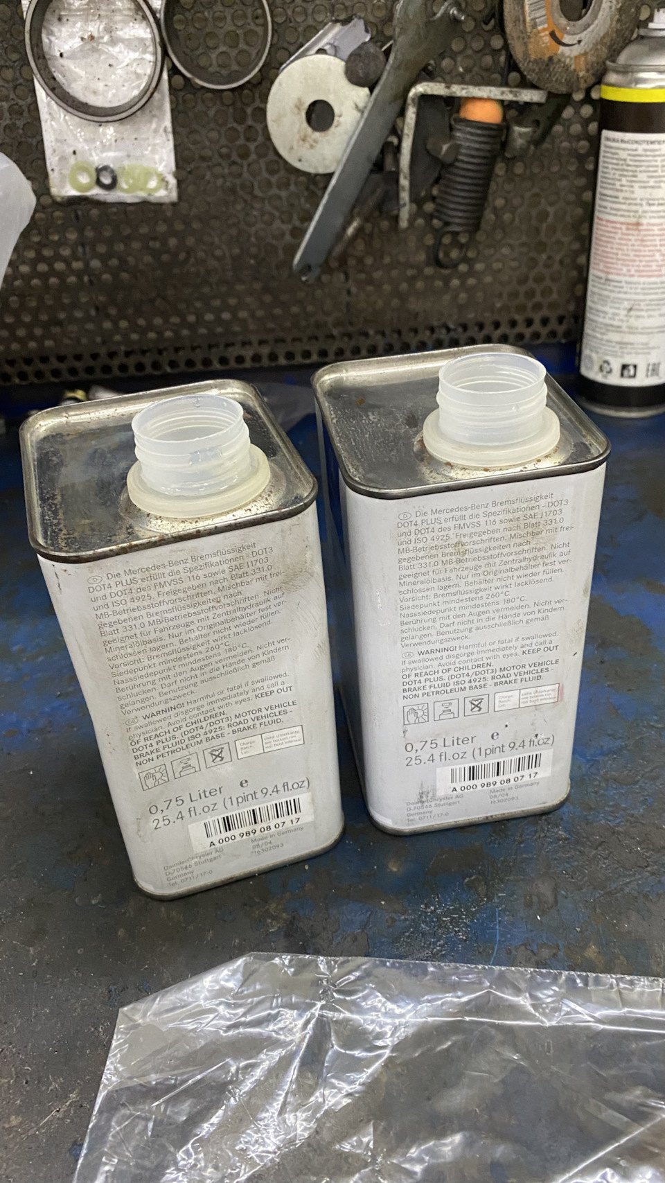 Фото в бортжурнале Mercedes-Benz C-Class (W205). Запчасти на фото: A000989080717