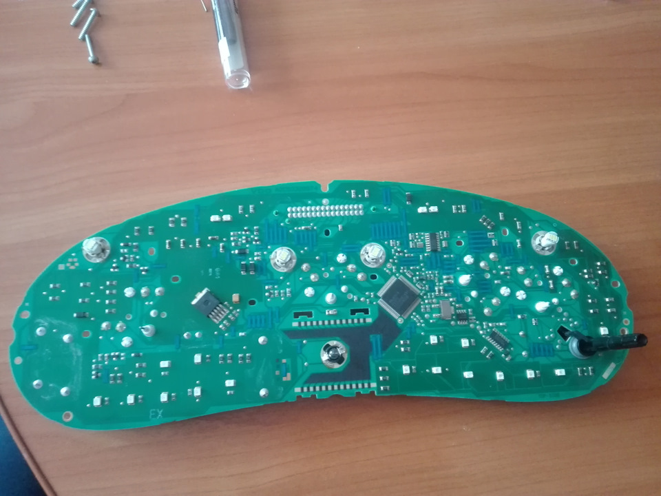 Смотрим, что тут у нас — Lada Приора хэтчбек