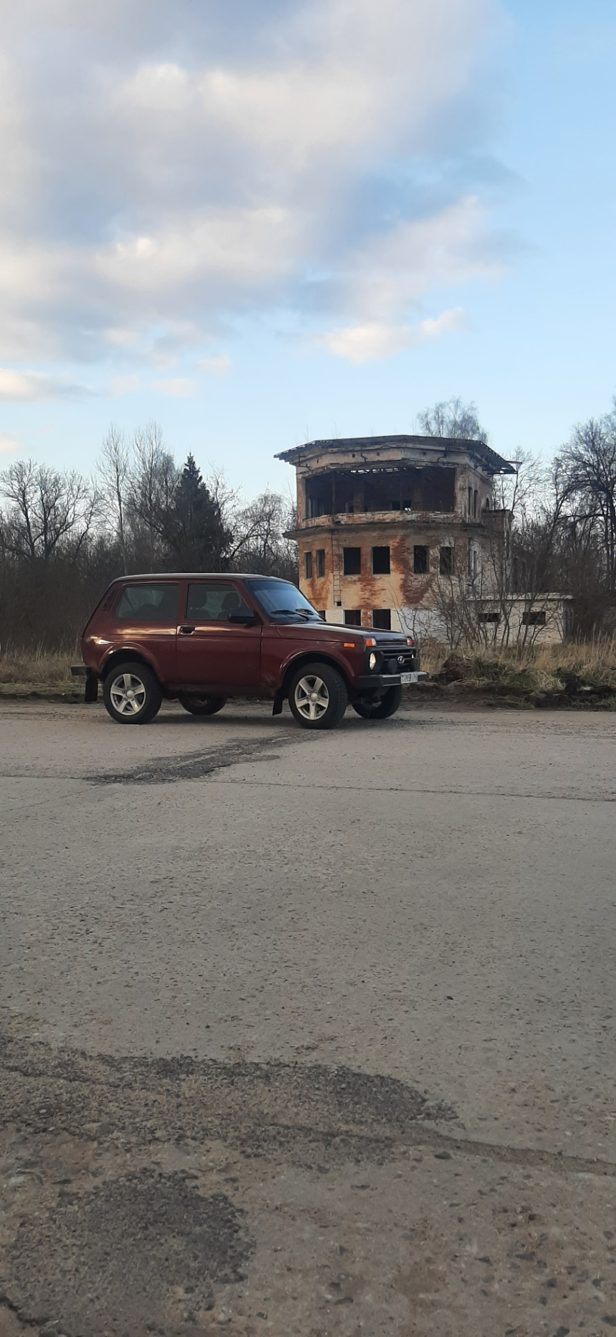 Глава 13. Hella Rallye 3000 или да будет свет. Течет лобовое, запах ...