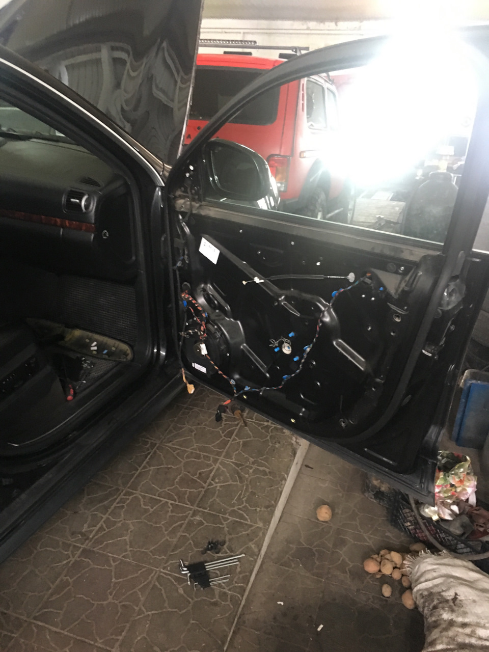 Порвался тросик стеклоподъемника — Porsche Cayenne (1G), 4,5 л, 2006 ...