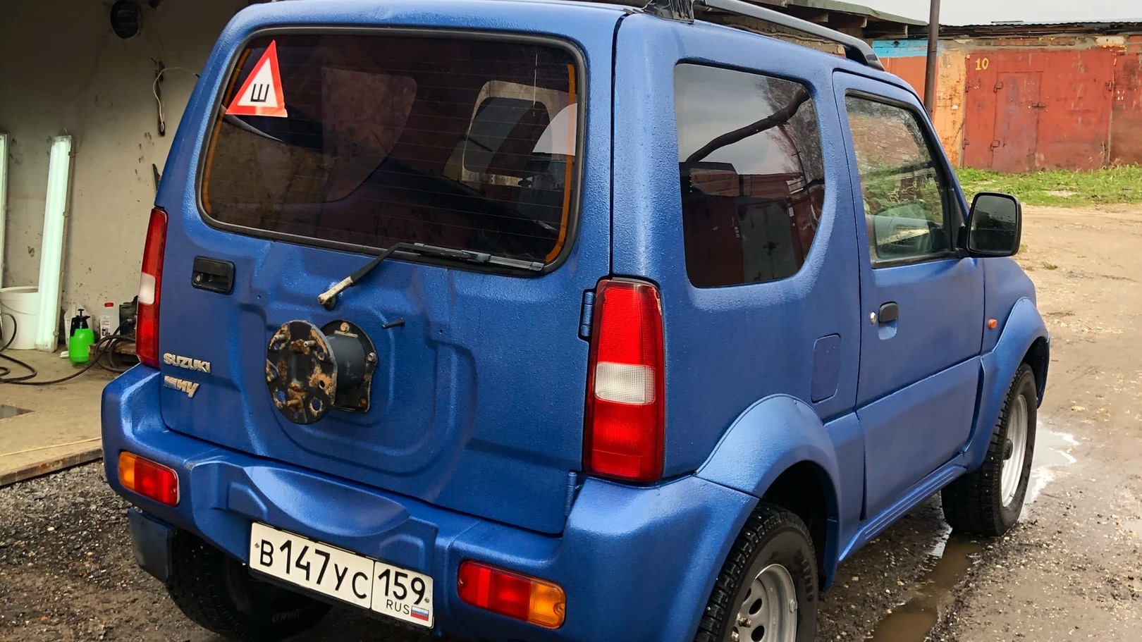 Suzuki Jimny 1.3 бензиновый 1999 | синяя будка на DRIVE2