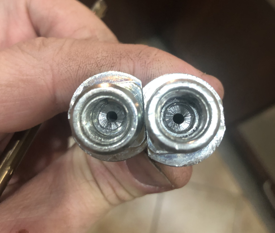 Замена всех тормозных шлангов, покраска и переборка всех суппортов. Как ...