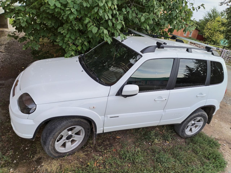 Багажник на крышу. — Chevrolet Niva GLX, 1,7 л, 2018 года | аксессуары ...