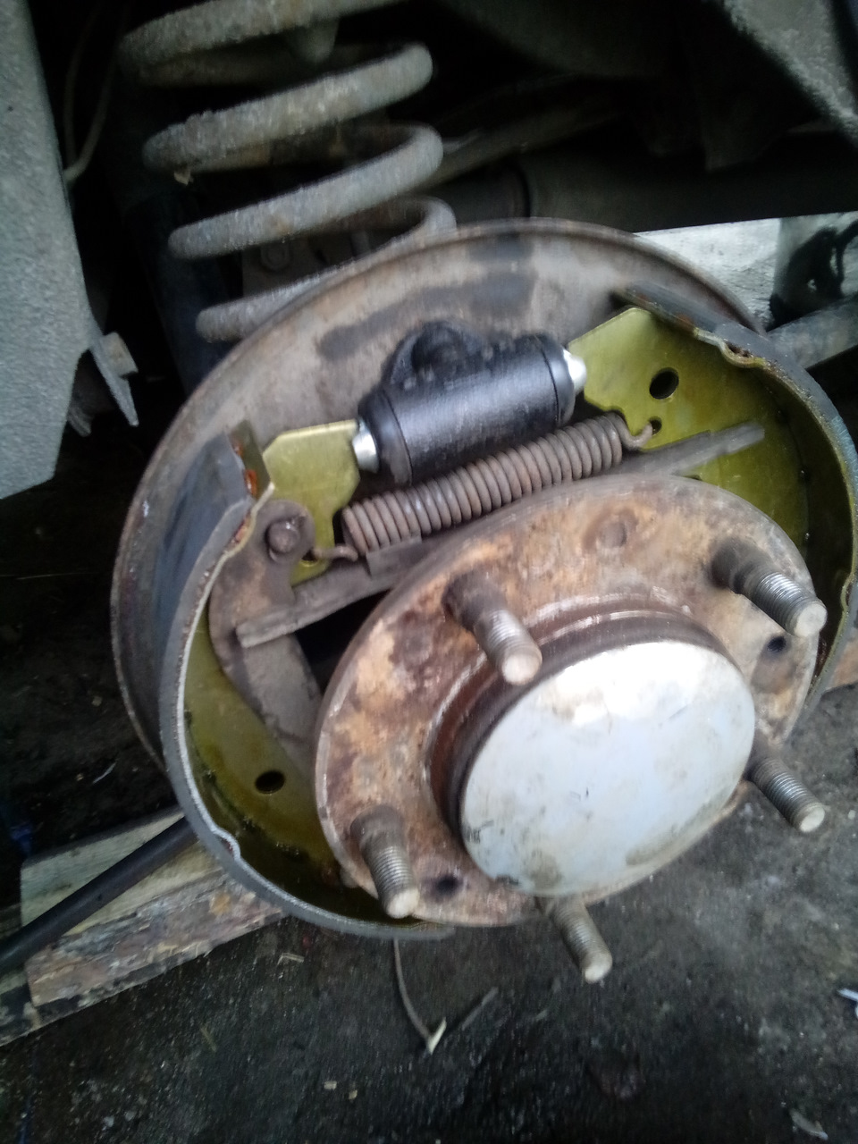 Новые колодки и цилиндр. — Lada 2120 Надежда