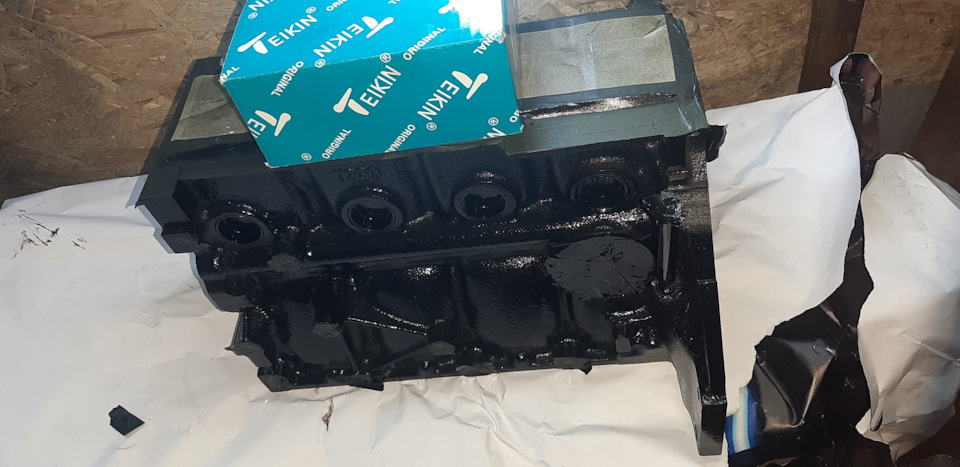 Коробка с поршнями такой расцветки — Chevrolet Lanos