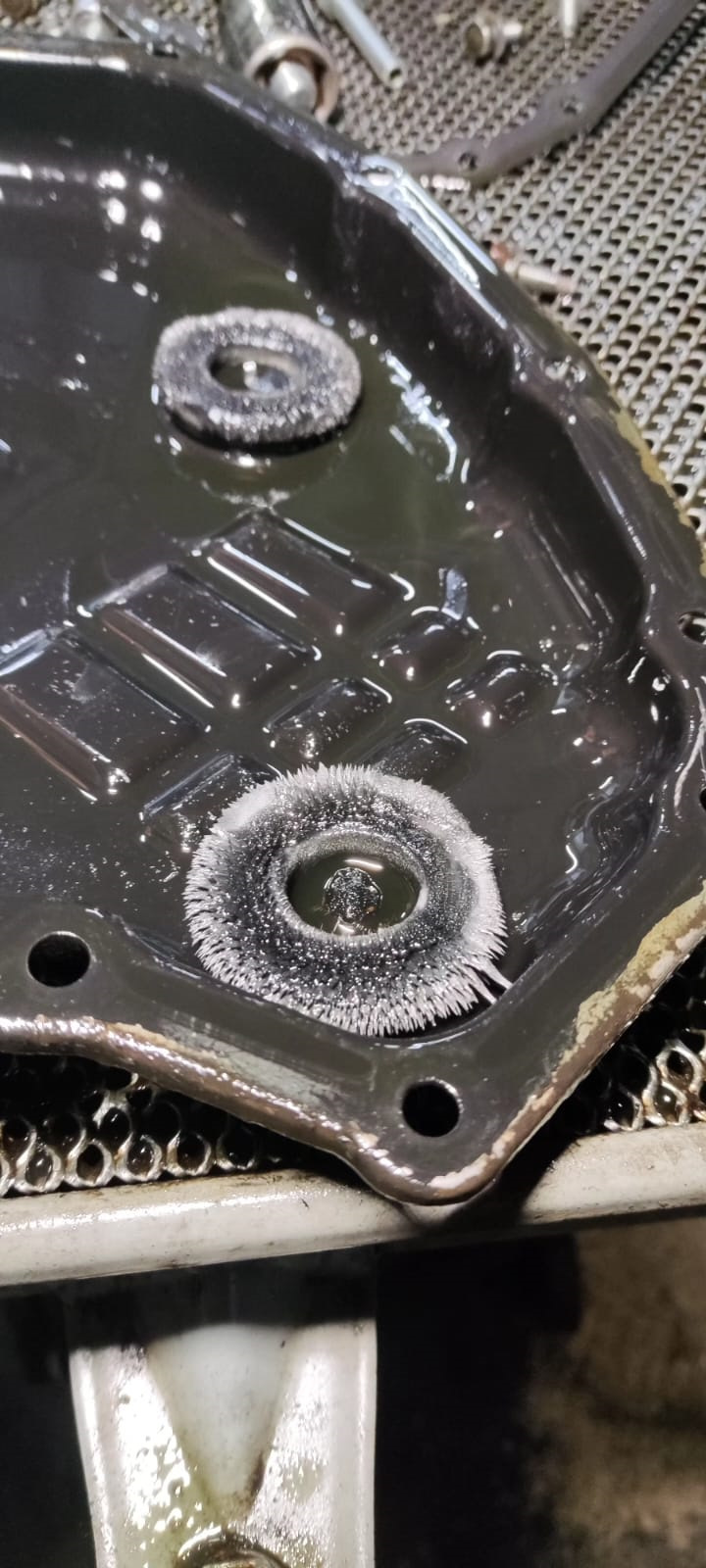 Замена масла в CVT и свечей. — Nissan Juke (1G), 1,6 л, 2012 года ...