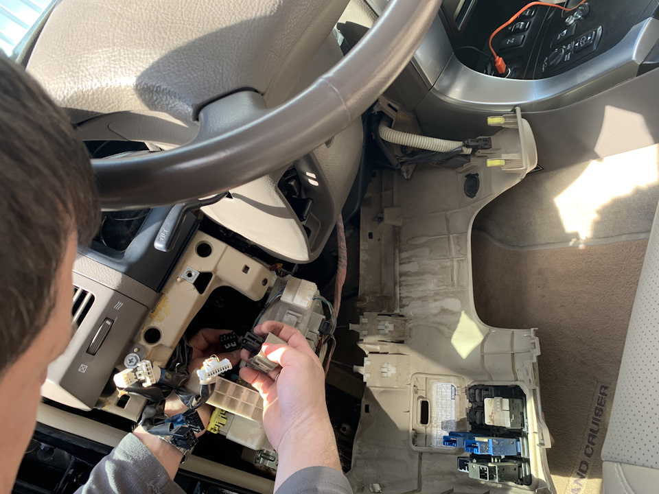 Установка реле "вежливый поворотник" — Toyota Land Cruiser Prado 120 ...