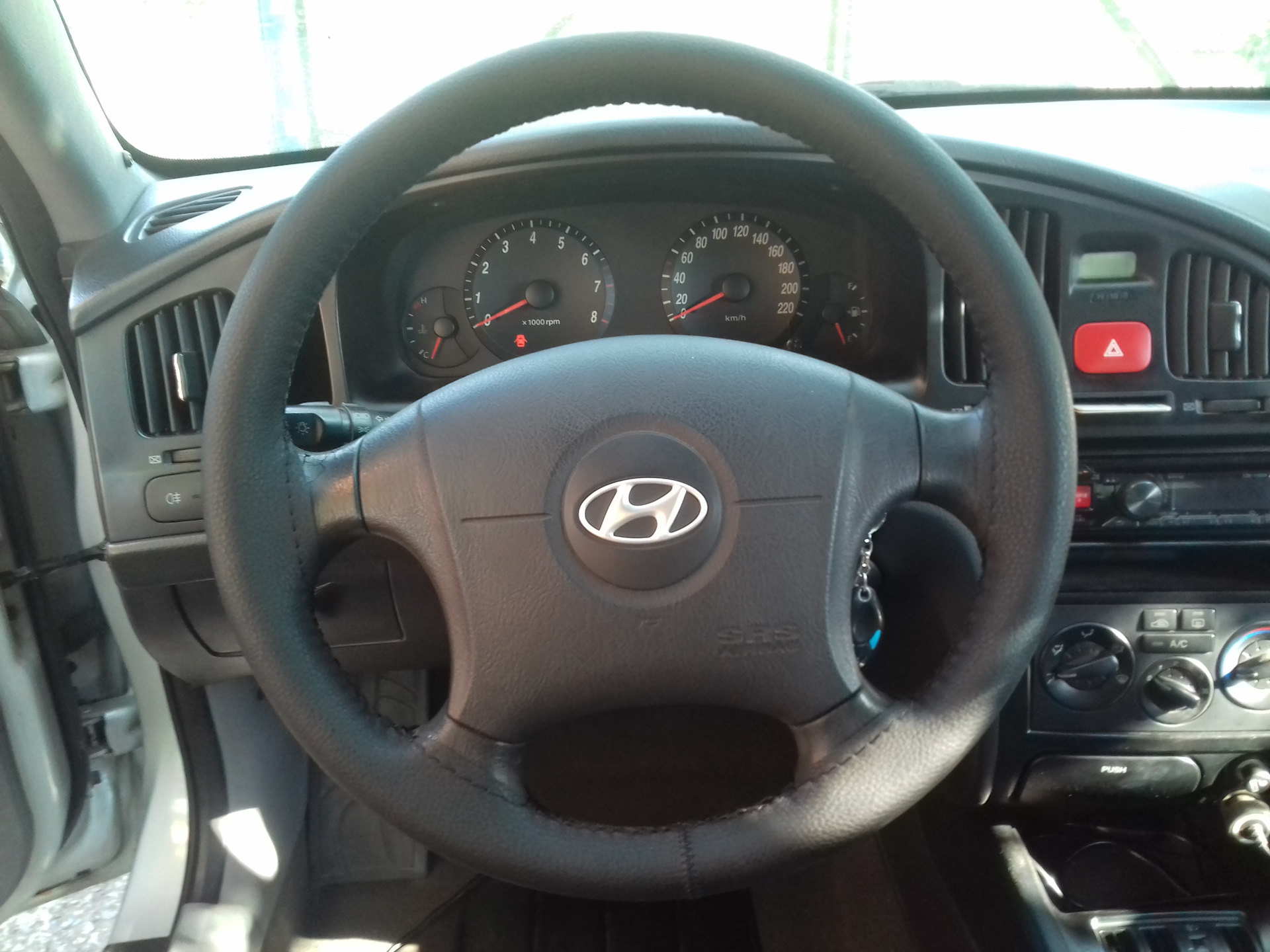 Руль на хендай элантра 2004. Elantra xd руль. Hyundai elantra xd руль. Руль хендай элантра 3. Хендай элантра 3 xd мультируль.