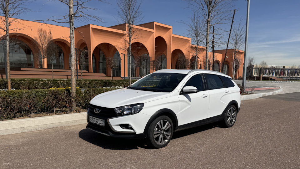 Lada Vesta SW Cross Двухпедальная