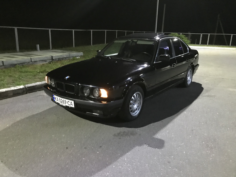 Полировка кузова пастой SONAX — BMW 5 series (E34), 2 л, 1991 года ...