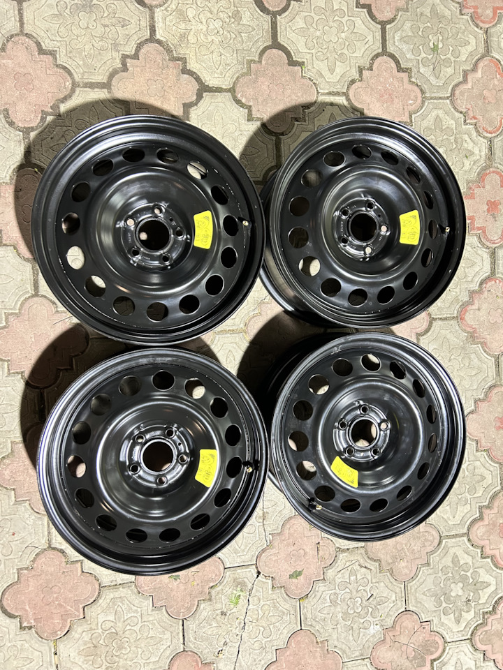 Штампованные диски Magneto Wheels 7Jx17 ET46 5x108 на Peugeot Expert ...