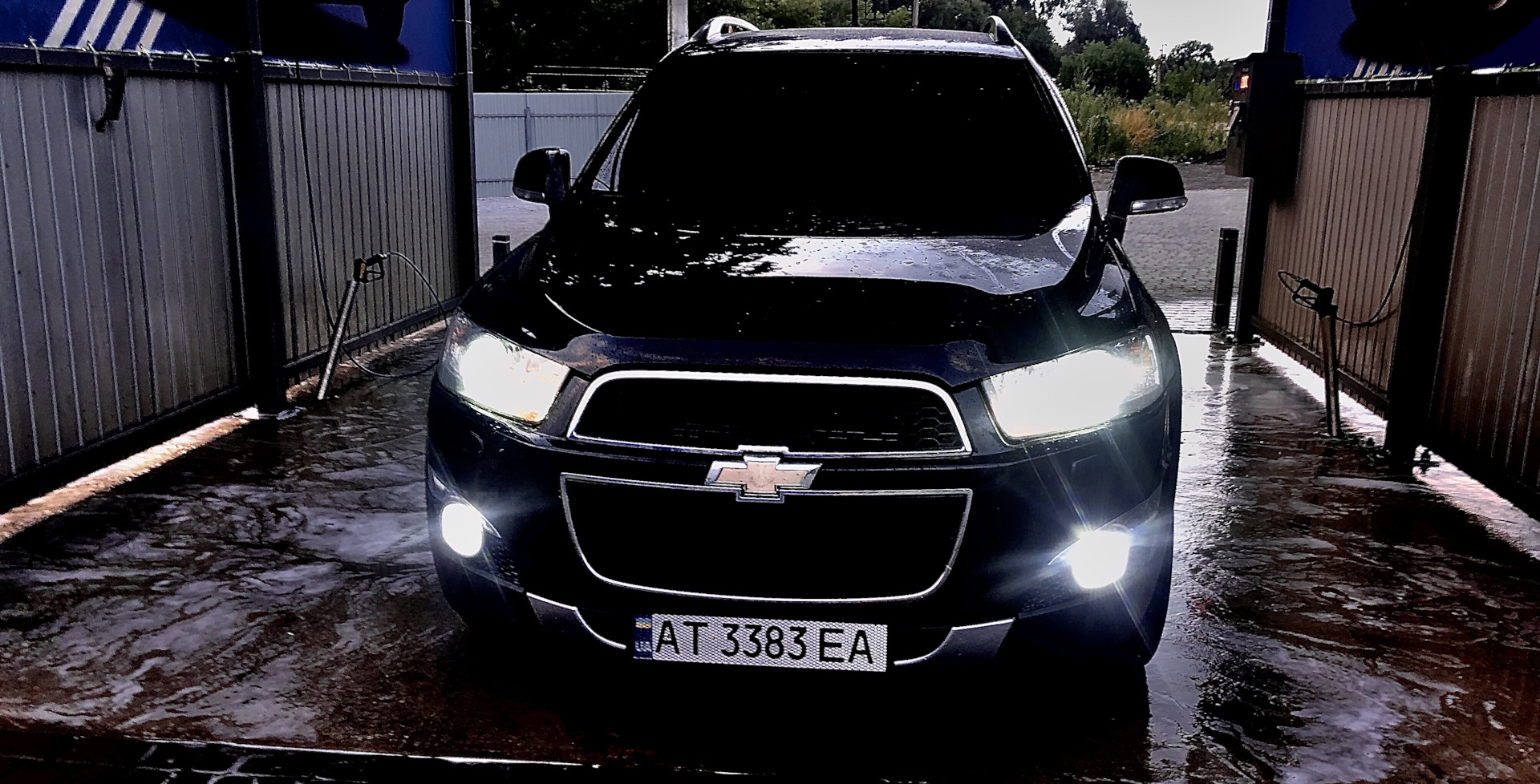 Чёрная машина — затонированный лоб🌚 — Chevrolet Captiva (1G), 2,2 л, 2011  года | аксессуары | DRIVE2