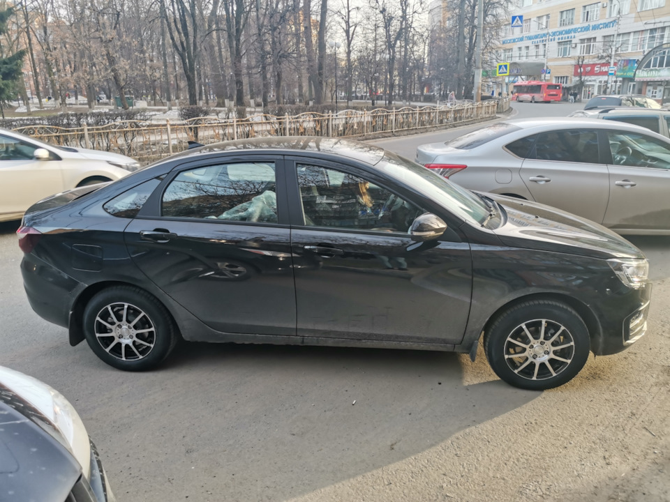 Скад Акита Р15 — Lada Vesta (NG), 1,6 л, 2024 года | колёсные диски ...