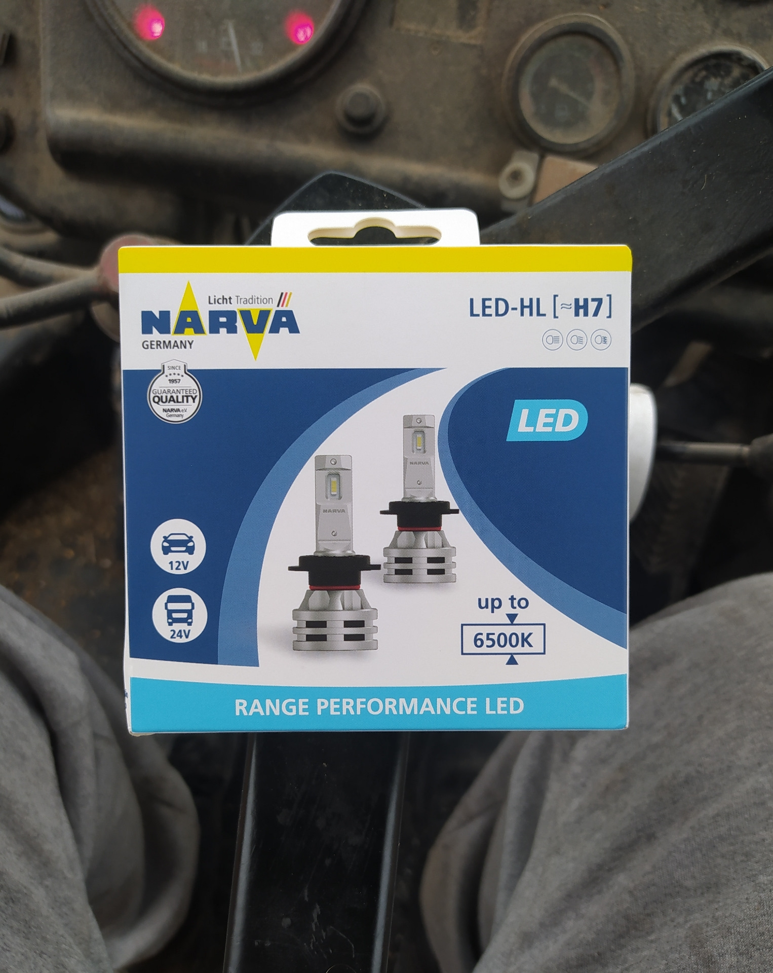 Narva h7 range performance. Narva led h7 на Весту. Narva h7 Веста драйв2. Narva range Performance на Лада Веста. Установка светодиодных ламп h7 Osram Лада Веста св кросс.