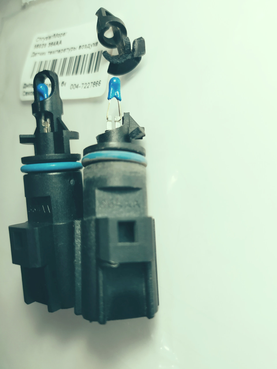 Замена датчика температуры всасываемого воздуха — Dodge Journey, 2,4 л ...