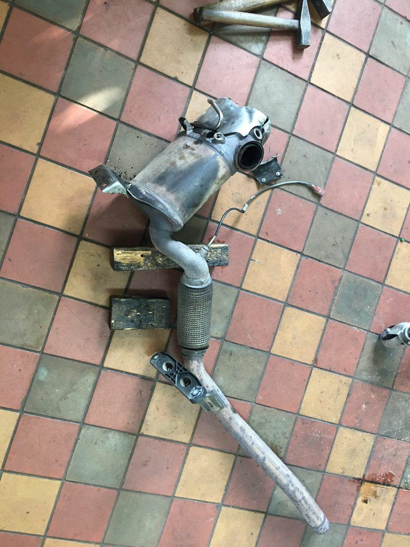 Stage 2 Downpipe, Muffler Delete — Volkswagen Passat Variant (B7), 2 л