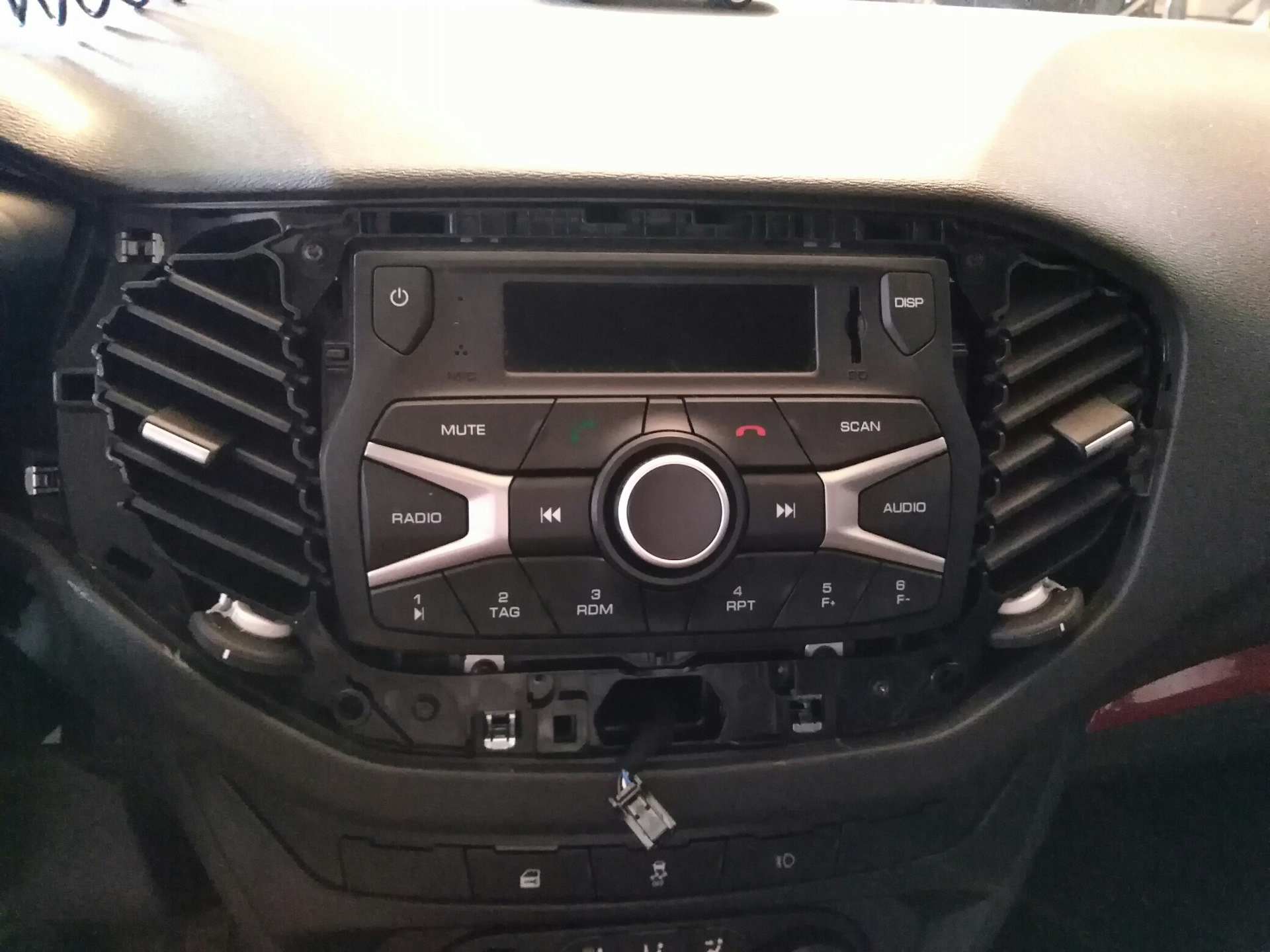 Подключение аудиааппарата к мультирулю — Lada Vesta Cross, 1,8 л, 2018 ...