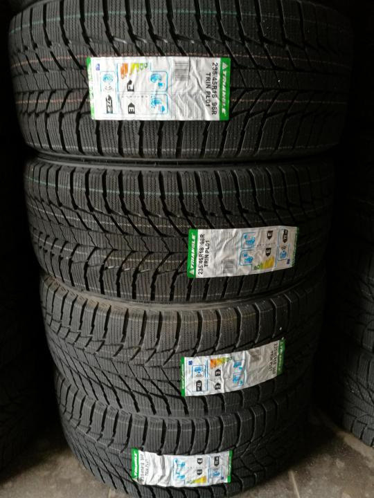 Триангл зимняя 235/40/18. Triangle pl01 235/45 r18. Triangle pl01 235/45 r18. Триангл 235 45 18 зима. Триангл 235/45/18.