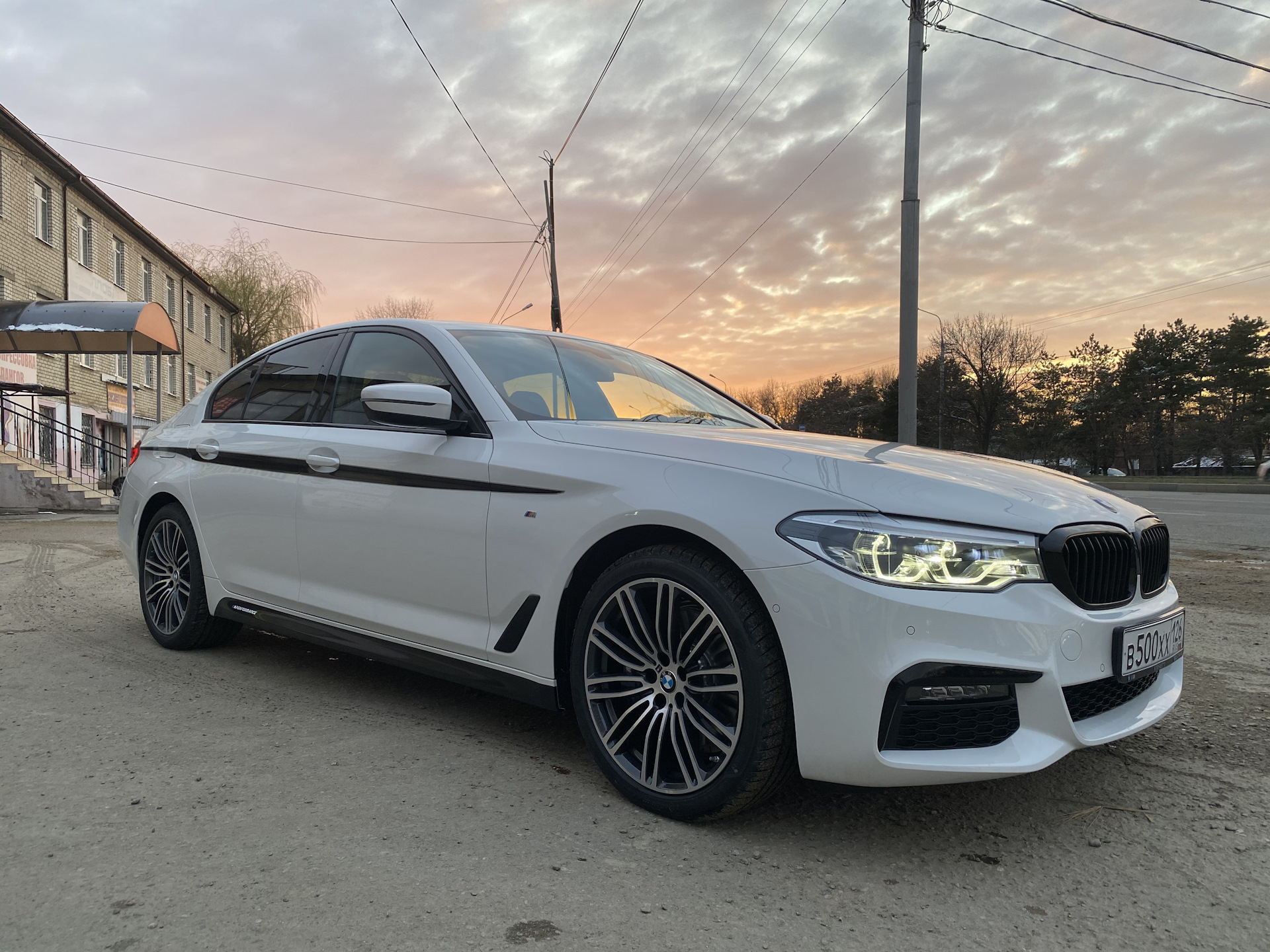 Акцентные полосы BMW f30