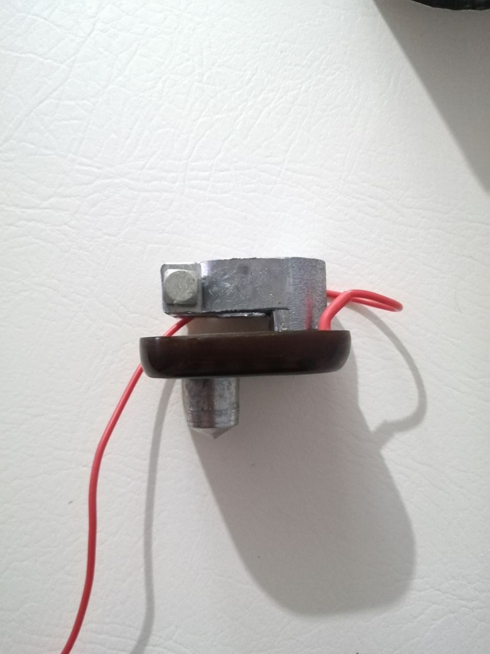 Размер не большой — Lada Приора седан