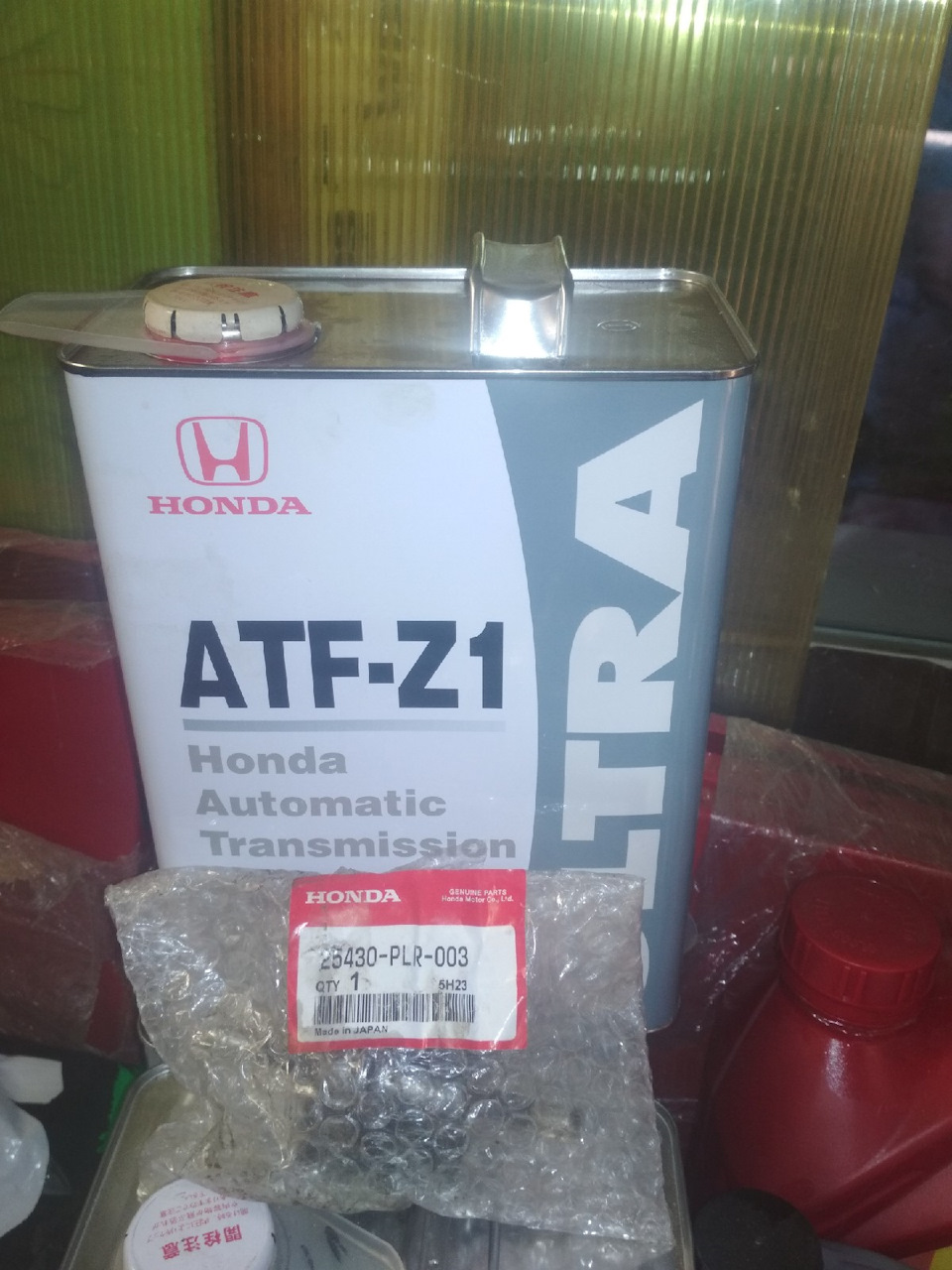 Фильтр масляный Honda freed 1.5. Фильтр ГУРА АКПП Хонда. Замена масла Хонда Фрид. Масло в двигатель Хонда Фрид 2010.