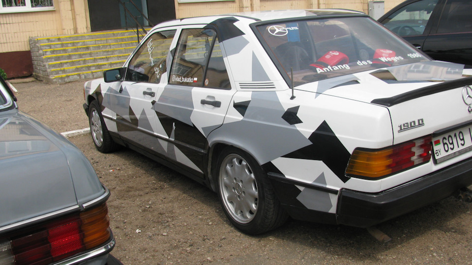 Фото в бортжурнале Mercedes-Benz E-Class Estate (S124)