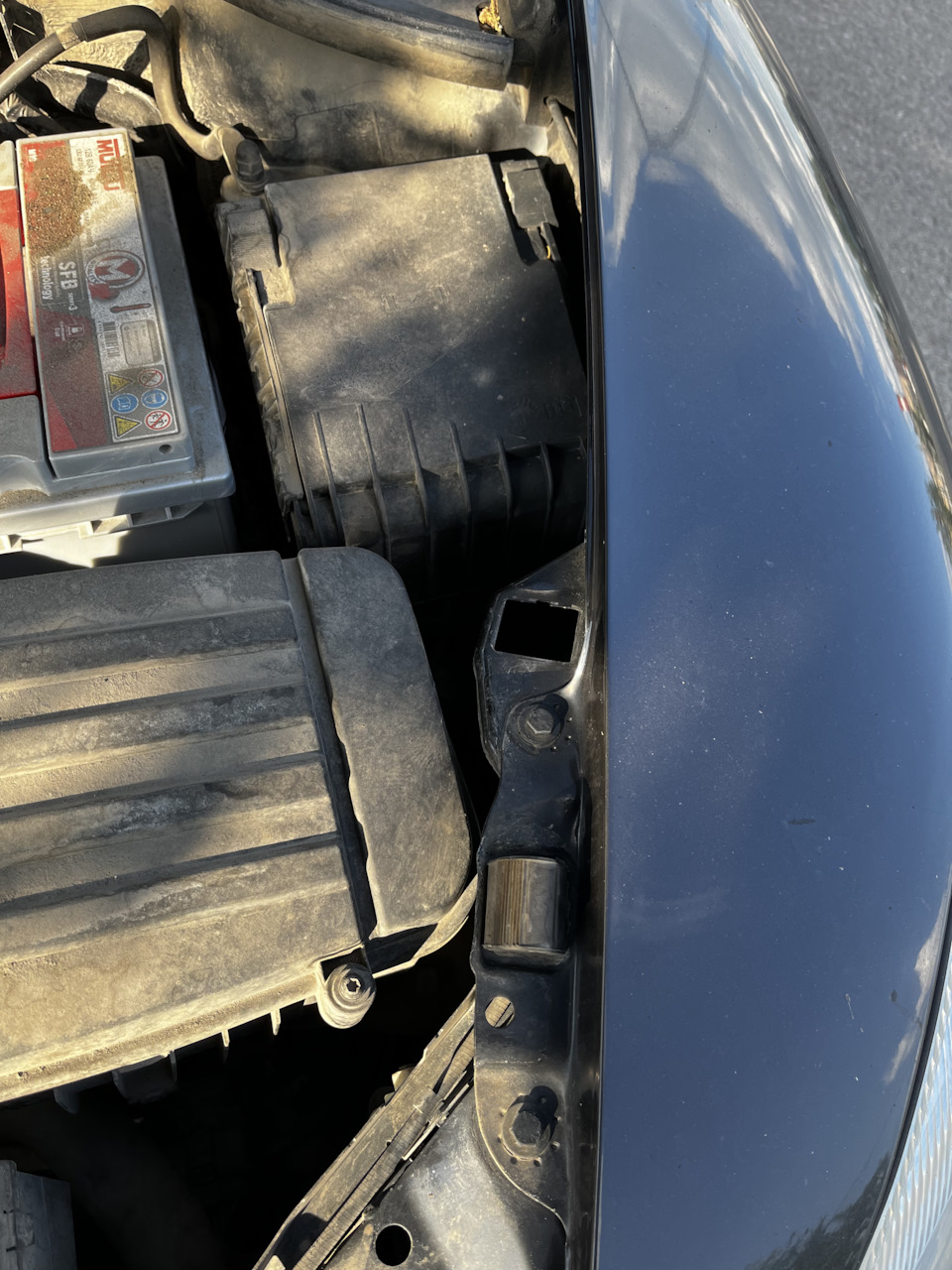 Рассыпался упор распорки капота — Skoda Octavia A5 Mk2, 1,6 л, 2012 ...