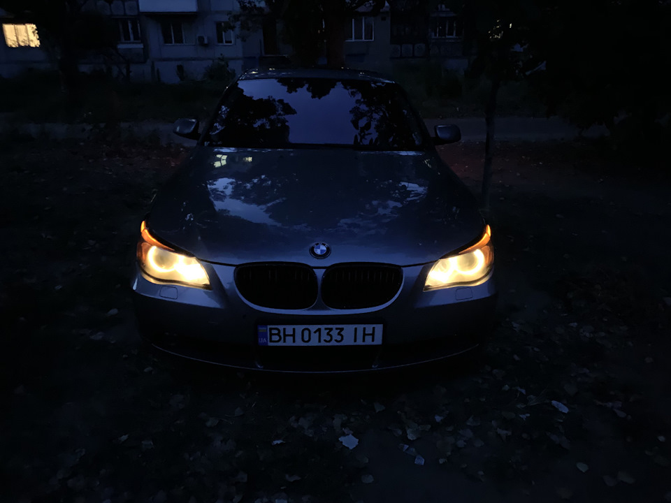 Как снять тонировку с фар (лак) и краску с решётки. — BMW 5 series (E60 ...