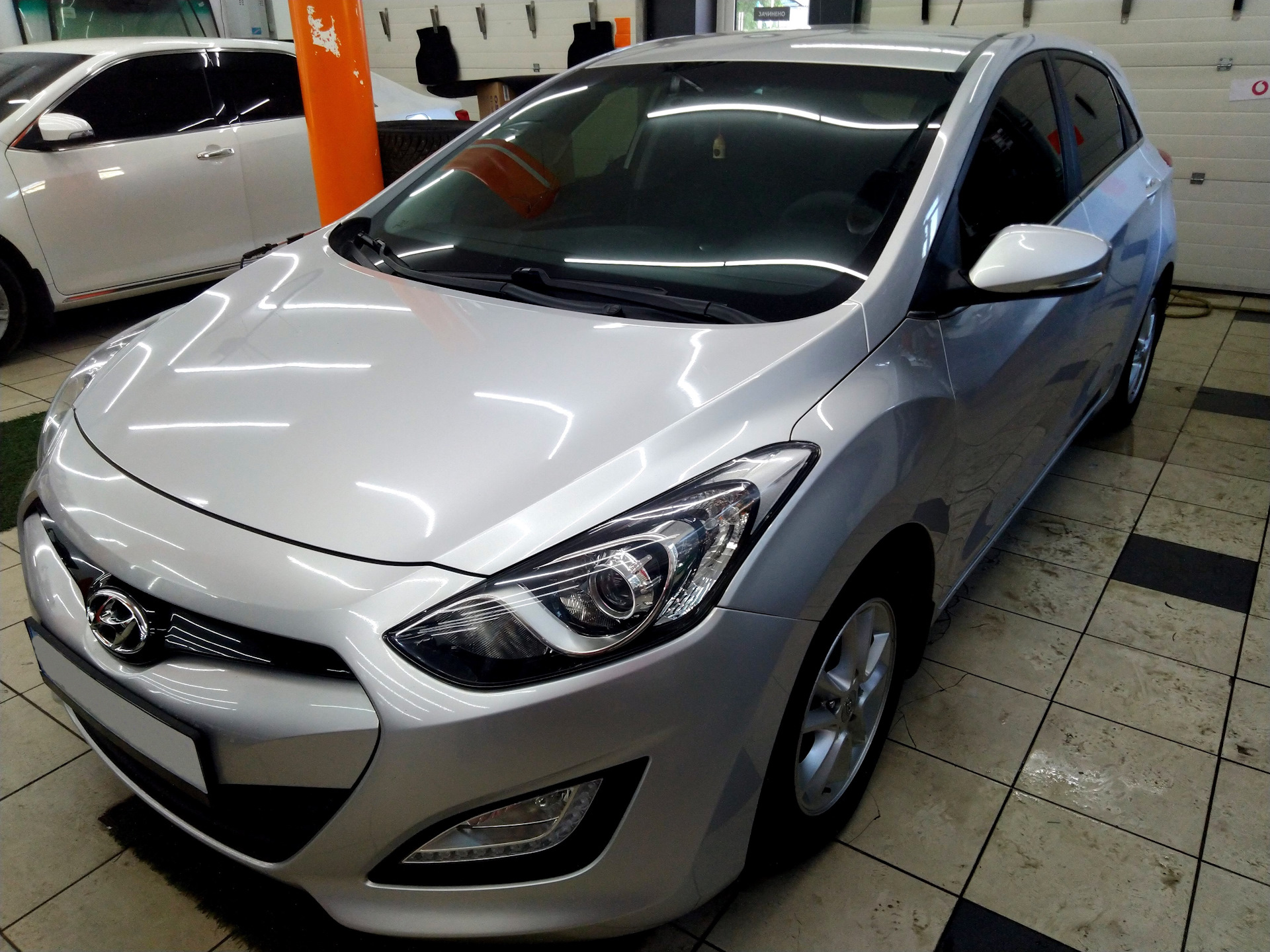 Led лампы в hyundai i30. Фары в габариты i30. Хендай ай 31 и 6 литра. Ближний свет хендай ай 40. Лампы на хендай i30 2010.