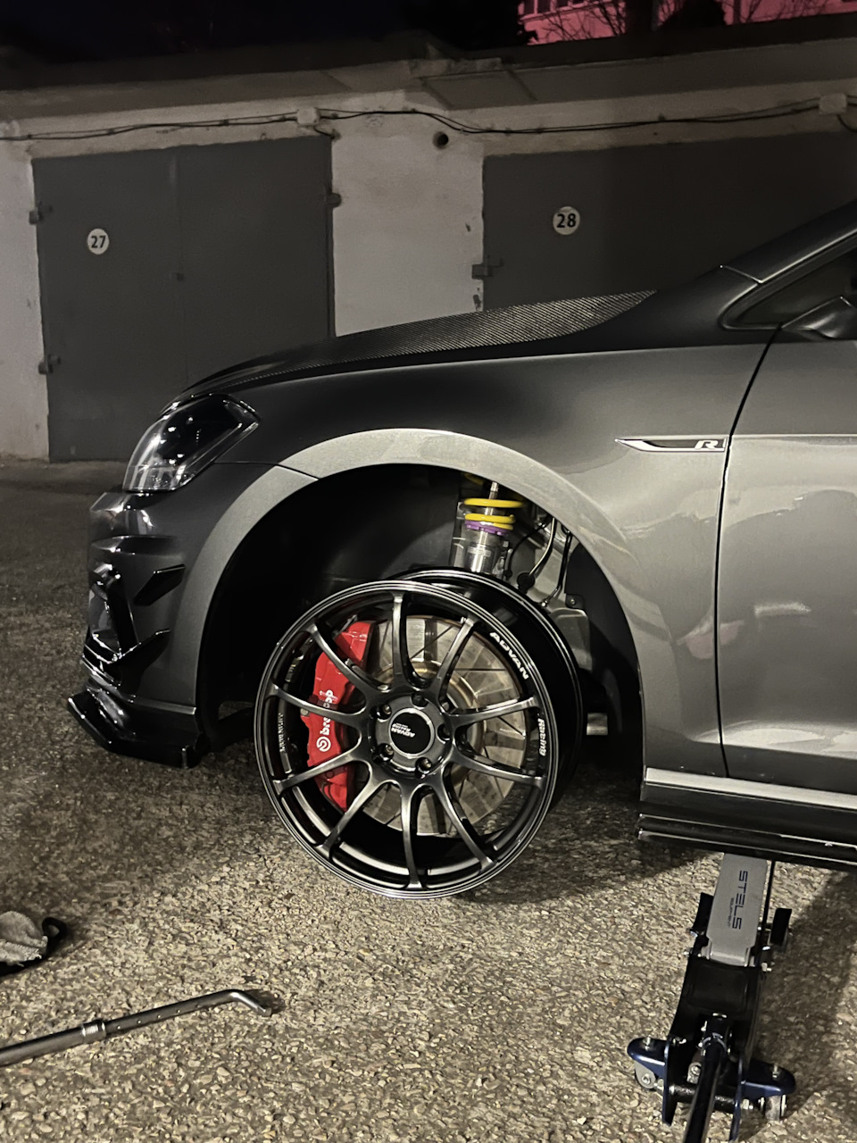 Photo from the logbook Volkswagen Golf R Mk7