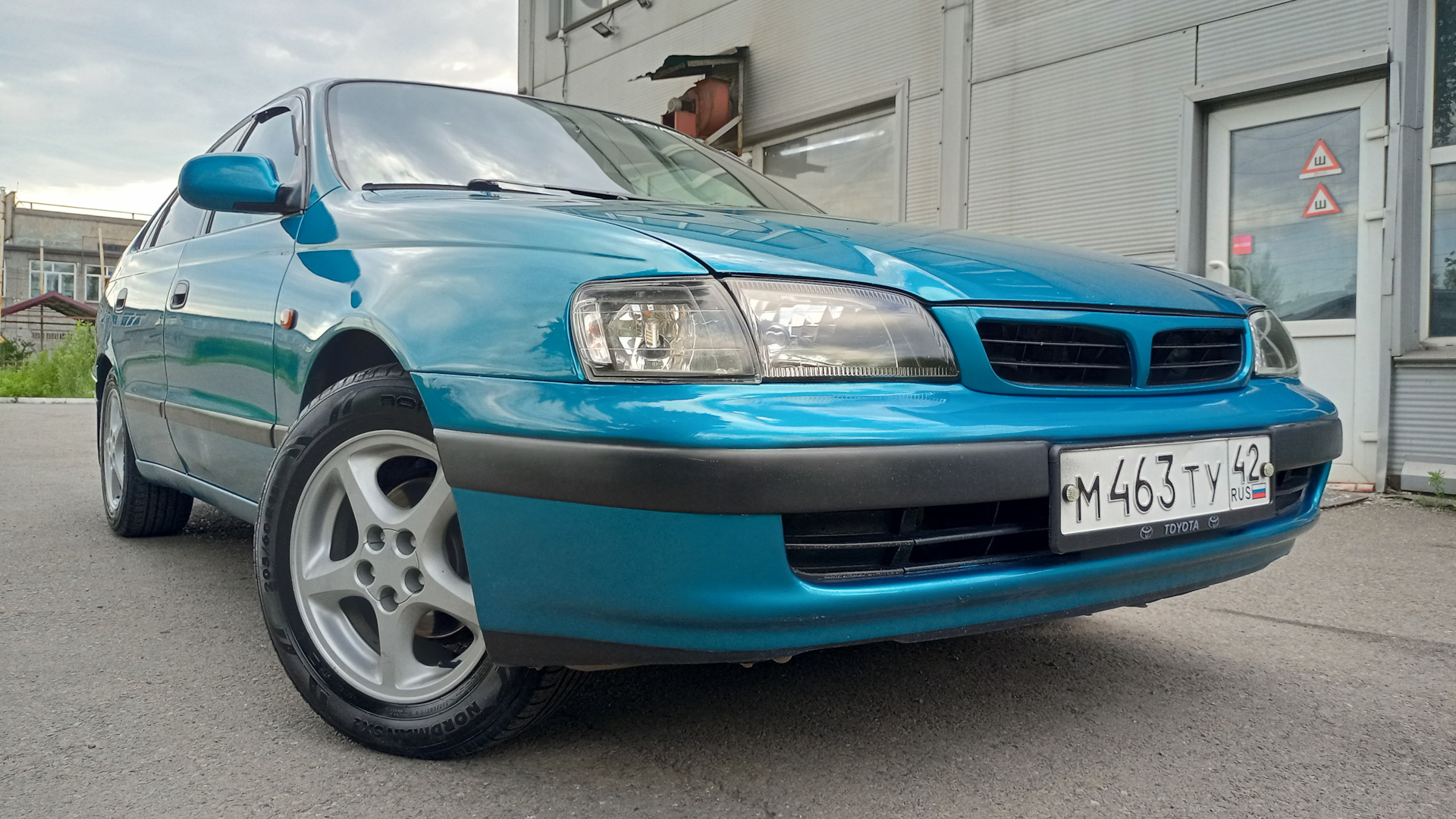 Toyota Carina E 1.6 бензиновый 1996 | бирюзовый жемчуг 🇭🇲 на DRIVE2