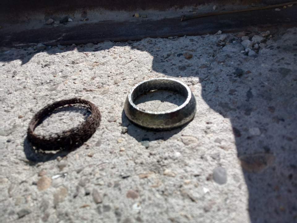 Замена прокладки приемной трубы — Nissan Tino, 1,8 л, 2001 года ...