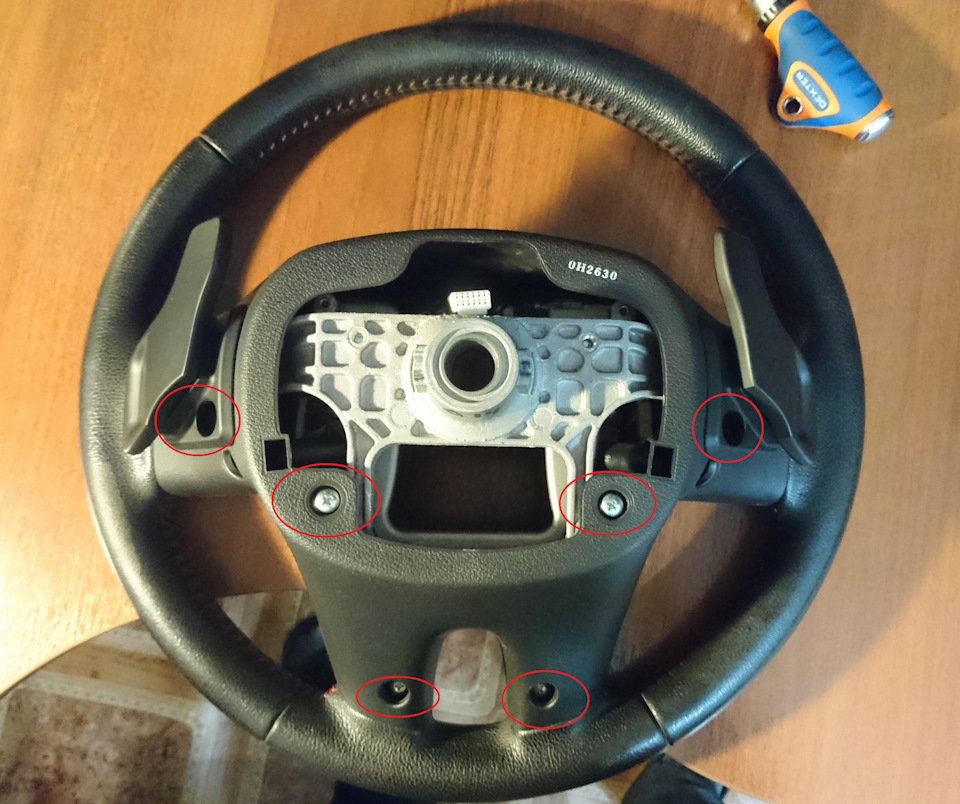 Замена накладки руля. Люблю, когда блестит! (Снятие руля) — KIA Cerato ...