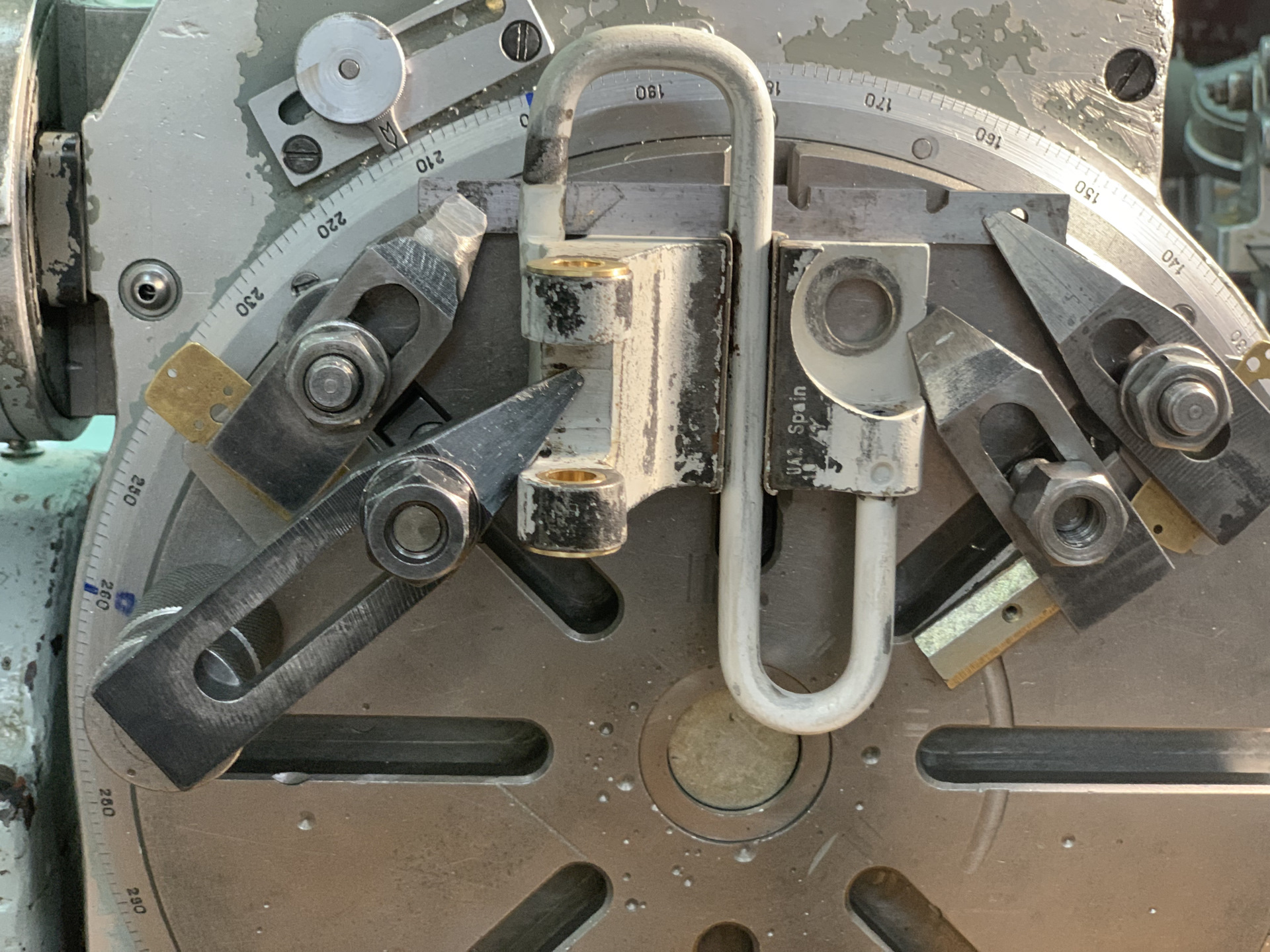 Восстановление петель двери — Volkswagen Golf Mk6, 1,6 л, 2011 года ...