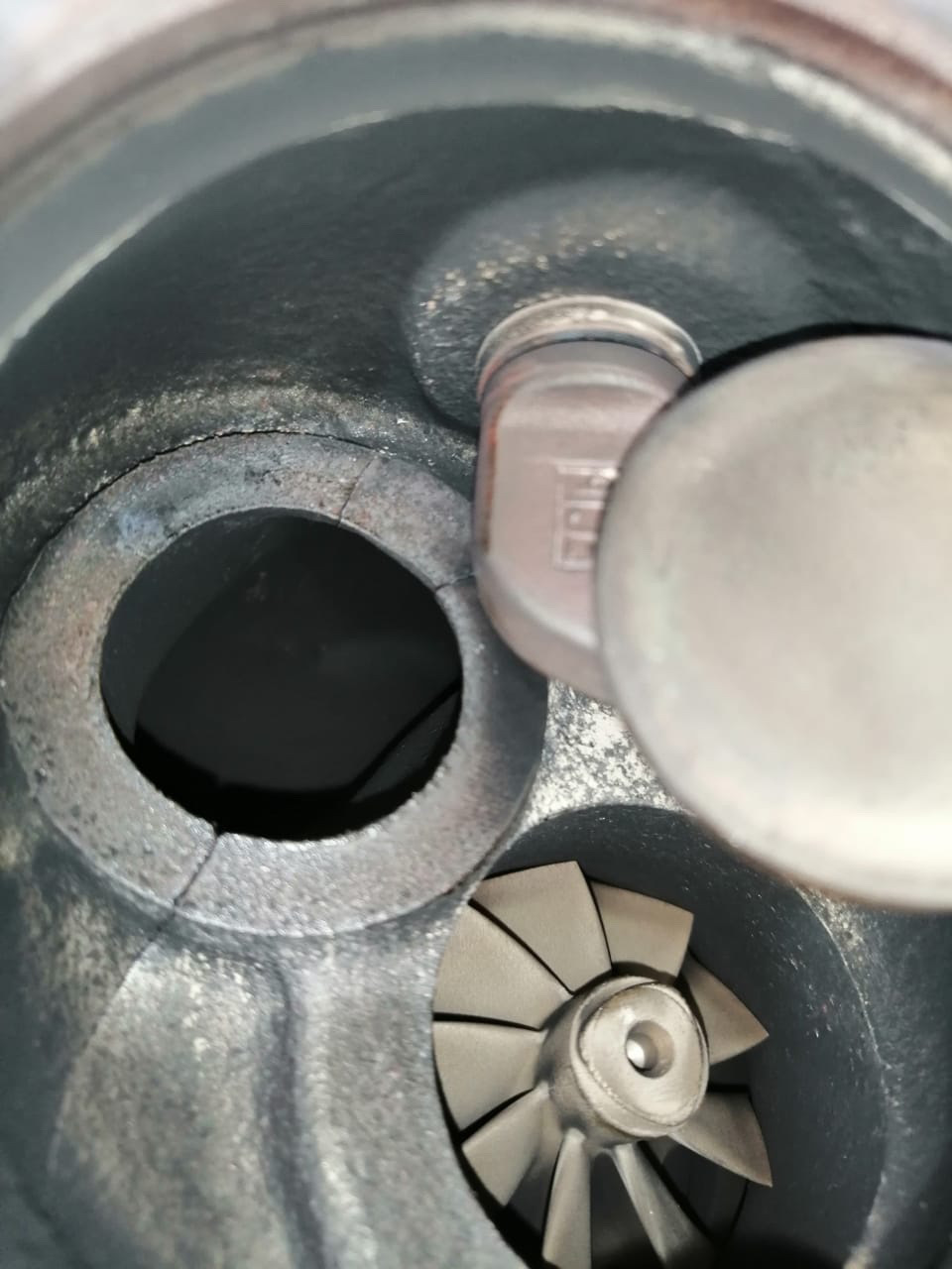 Замена уплотнителей теплообменника — Opel Astra J GTC, 1,4 л, 2012 года ...
