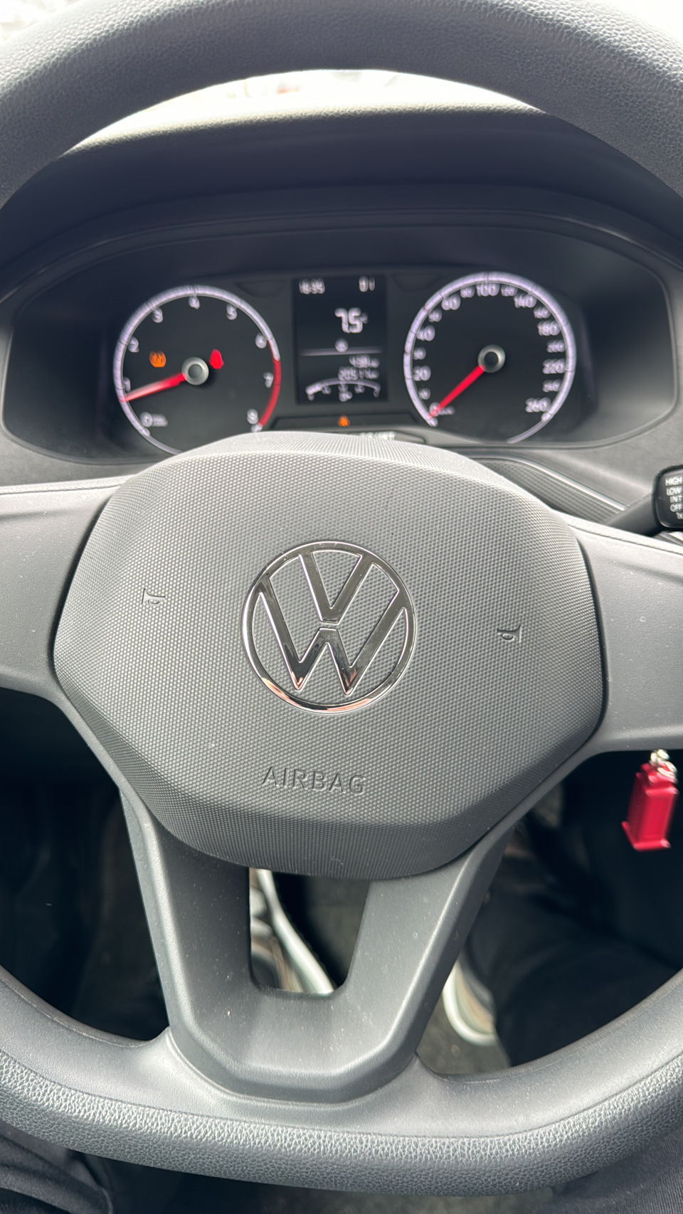 Новый акум — Volkswagen Polo liftback, 1,6 л, 2020 года | визит на ...