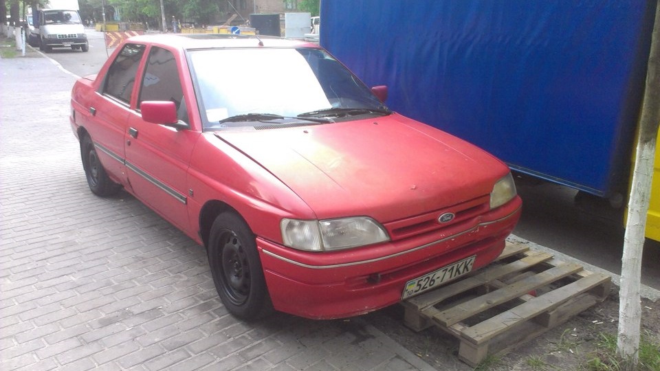 Купить Форд Эскорд 1.8 Дизель