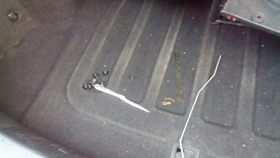 Дистанционное открытие багажника. — Hyundai Accent (3G), 1,4 л, 2007 ...