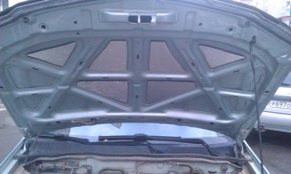 иду клеить шумку багажника и капота — Nissan Almera Classic (B10), 1,6 ...