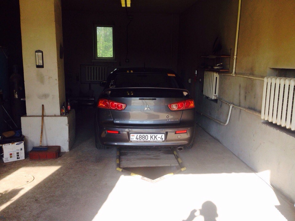 Передние колодки ТRW — Mitsubishi Lancer X, 2 л, 2008 года | визит на ...