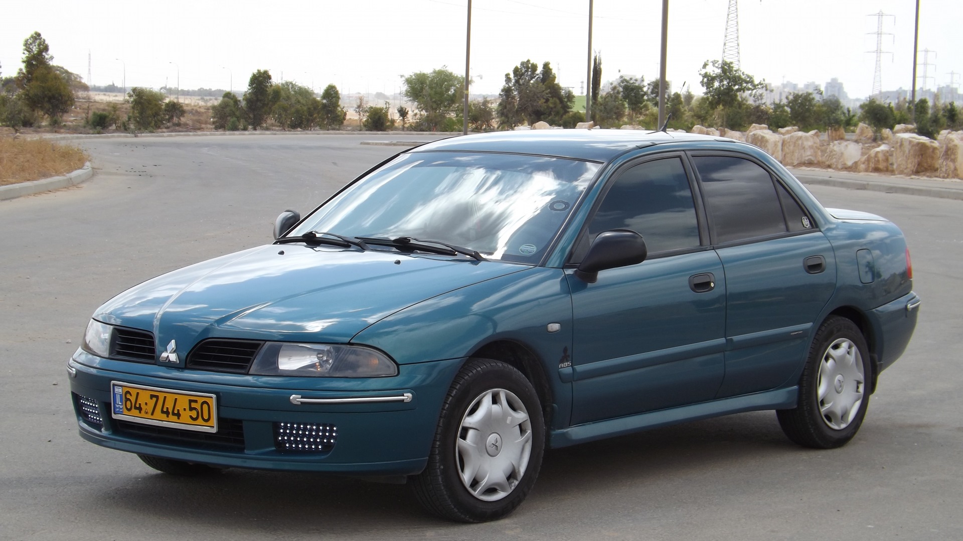 Mitsubishi Carisma 1.6 бензиновый 2003 | Хулиганка на DRIVE2