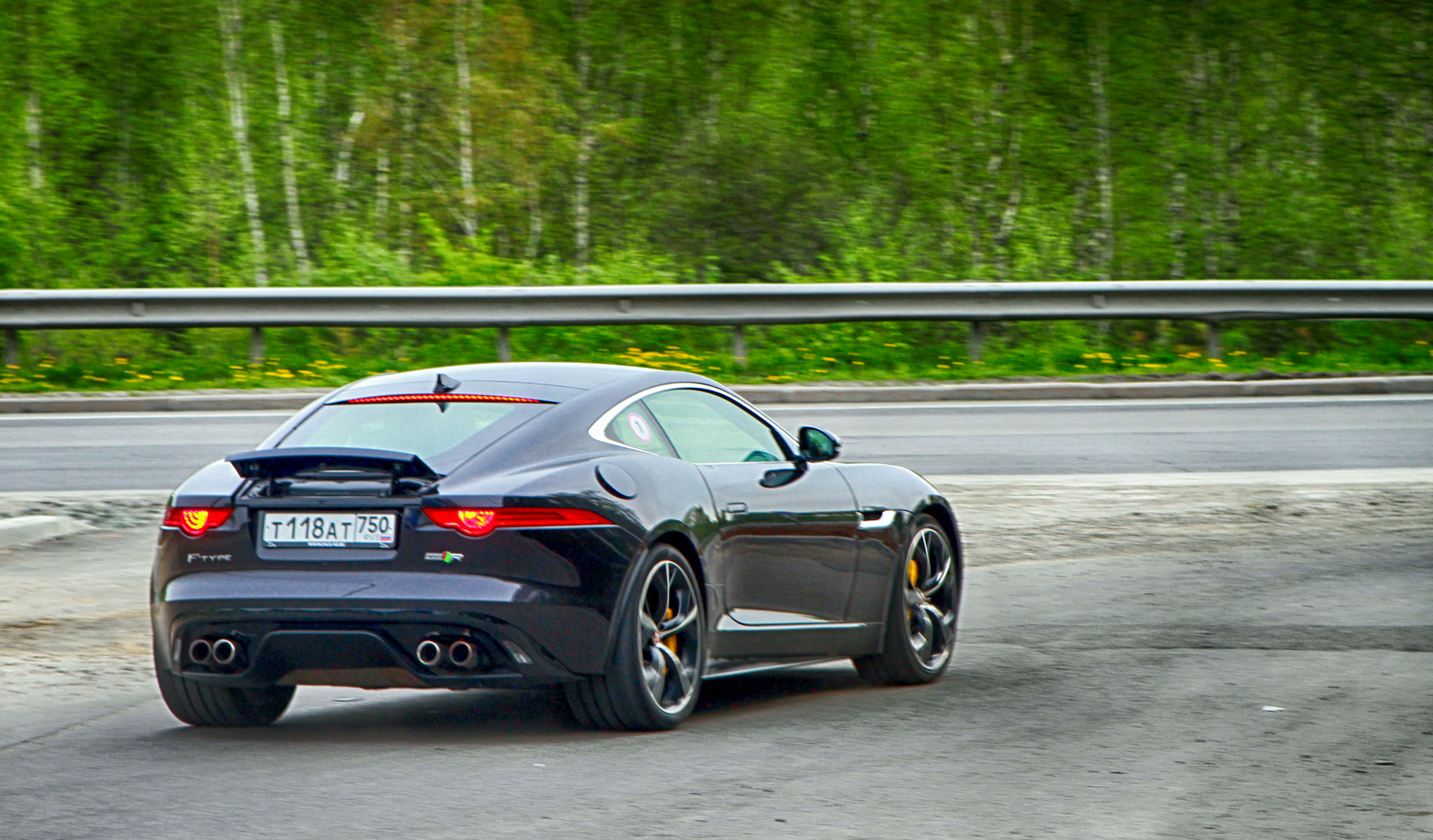 Jaguar f Type черный обои