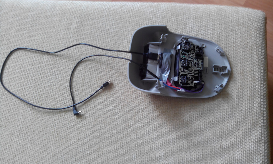 Подключение видеорегистратора и радар-детектора к плафону — Peugeot 308 ...