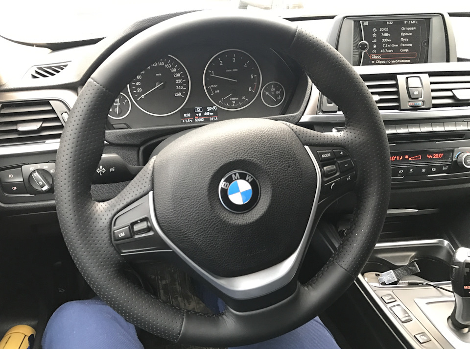 Скрип руля bmw f30