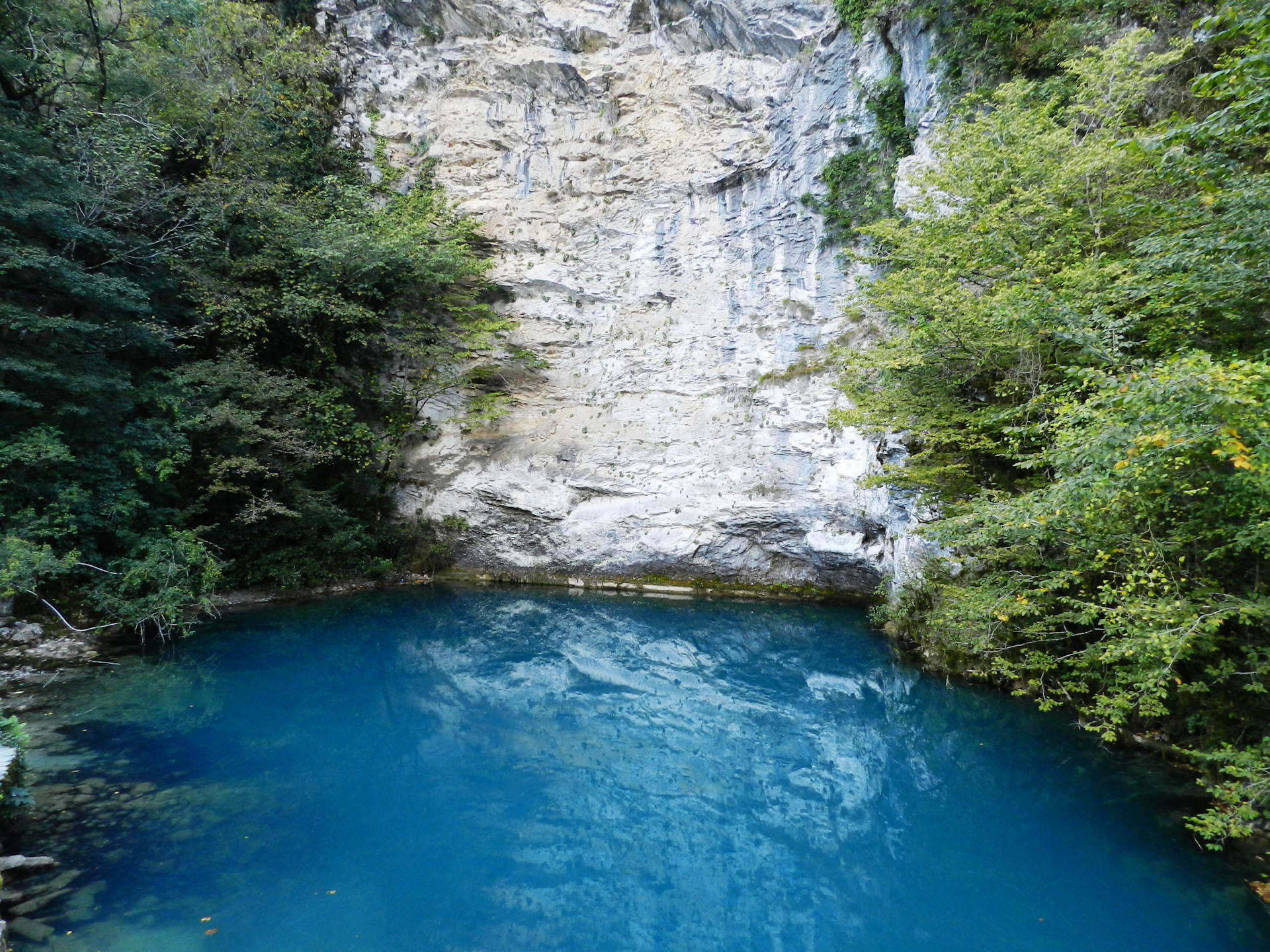 Абхазия голубое озеро Рицца